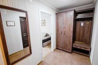 Отель Гостиница Украина Чернигов Двухместный номер Делюкс с 2 отдельными кроватями-2